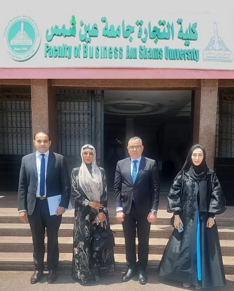«تجارة عين شمس» والإمارات تبحثان آفاق التعاون في العلوم المالية والتقنية 2 - جريدة الجمهورية WhatsApp Image 2025 05 20 at 12.07.45 PM - جريدة الجمهورية