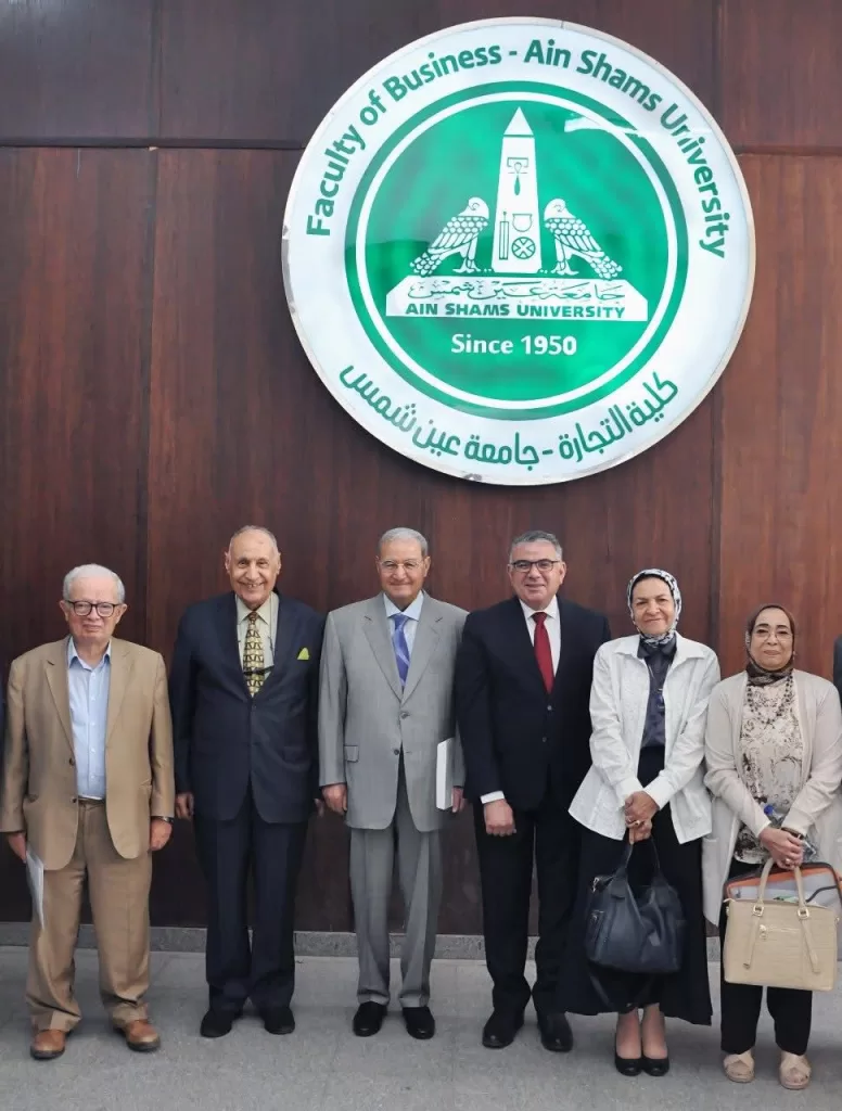 خطوة نحو التطوير.. تجارة عين شمس تعد مقترحًا للائحة الدراسية لتخصص تكنولوجيا الأعمال 5 - جريدة الجمهورية WhatsApp Image 2025 05 20 at 12.25.07 PM - جريدة الجمهورية