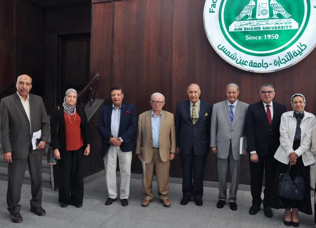 خطوة نحو التطوير.. تجارة عين شمس تعد مقترحًا للائحة الدراسية لتخصص تكنولوجيا الأعمال 3 - جريدة الجمهورية WhatsApp Image 2025 05 20 at 12.25.56 PM - جريدة الجمهورية