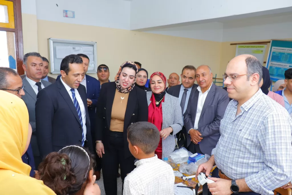 جامعة عين شمس تُطلق قافلة تنموية شاملة لأهالي قرية دمسنا بالبحيرة 2 - جريدة الجمهورية WhatsApp Image 2025 05 20 at 9.24.40 AM 1 - جريدة الجمهورية