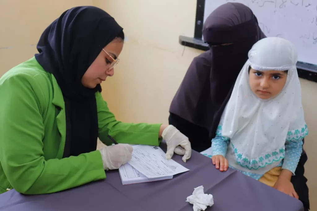 جامعة عين شمس تُطلق قافلة تنموية شاملة لأهالي قرية دمسنا بالبحيرة 3 - جريدة الجمهورية WhatsApp Image 2025 05 20 at 9.24.40 AM 3 - جريدة الجمهورية