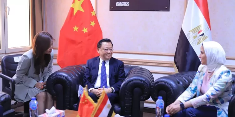 نائب محافظ الإسكندرية تبحث مع وفد جوانجدونج الصيني تعزيز التعاون الاقتصادي والتكنولوجي 1 - جريدة الجمهورية محمي: تصفــح عـدد جـريدة الجمـهـورية ليوم الجمعة 23 مايو 2025