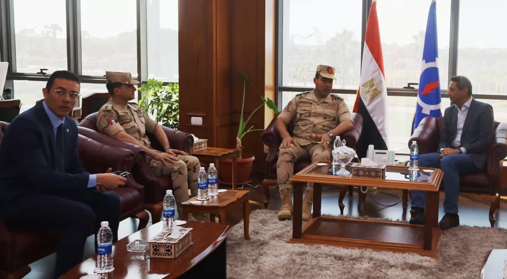 جامعة السويس تحتضن ندوة تثقيفية بحضور محافظ السويس وقائد قوات الدفاع الشعبي والعسكري 5 - جريدة الجمهورية WhatsApp Image 2025 05 22 at 6.07.11 PM 1 - جريدة الجمهورية