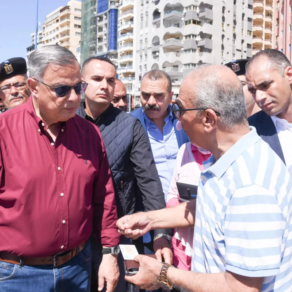 استعدادًا لموسم الصيف.. منع «التكاتك والتروسيكلات» من كورنيش الإسكندرية 3 - جريدة الجمهورية WhatsApp Image 2025 05 23 at 12.29.52 PM 2 - جريدة الجمهورية