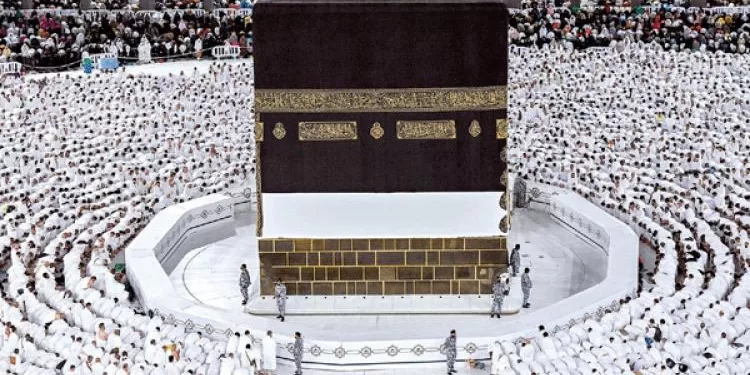 غرفة عمليات على مدار الساعة لمتابعة الحجاج.. وإطلاق 22 رحلة جوية إلى الأراضي المقدسة