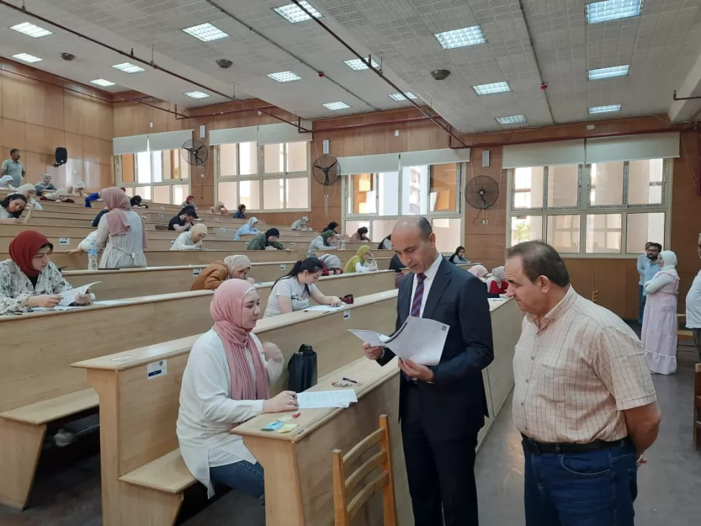 تفقدًا لسير الامتحانات.. رئيس جامعة دمنهور يقوم بجولة ميدانية شاملة 2 - جريدة الجمهورية WhatsApp Image 2025 05 24 at 3.55.46 PM 1 - جريدة الجمهورية