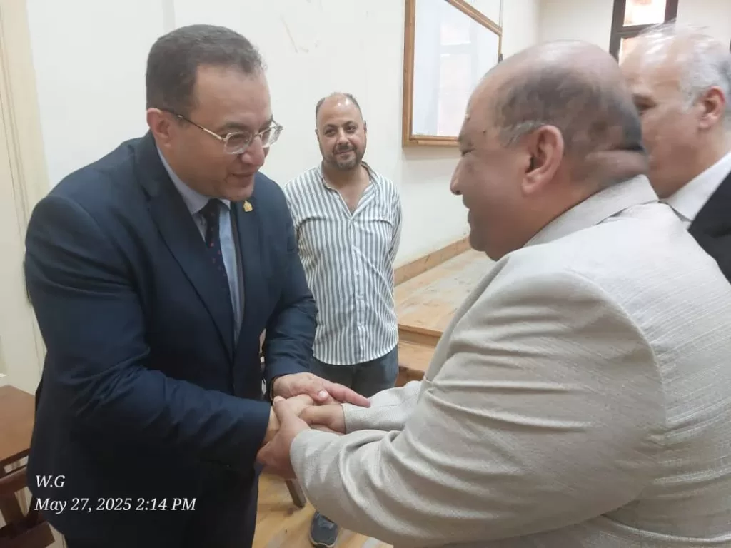 جولة تفقدية لامتحانات نهاية الفصل الدراسي الثاني بكلية الزراعة جامعة القاهرة 2 - جريدة الجمهورية WhatsApp Image 2025 05 28 at 12.29.46 AM - جريدة الجمهورية