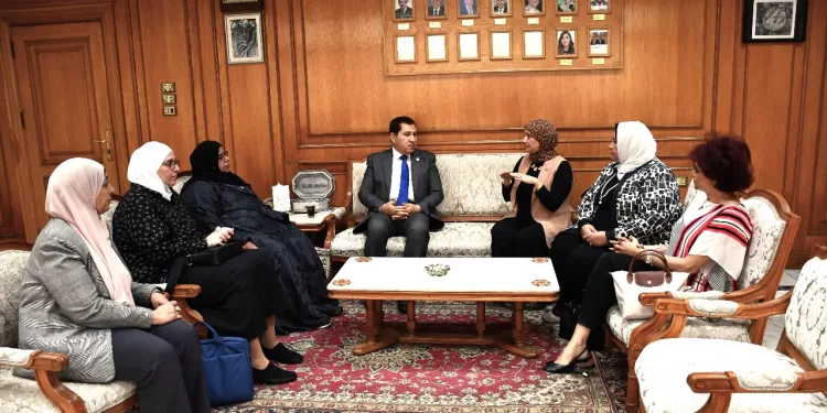 جامعة حلوان تبحث مع «البورد العربي للتمريض» خطط تطوير التعليم والتدريب المهني 1 - جريدة الجمهورية جامعة حلوان تبحث مع «البورد العربي للتمريض» خطط تطوير التعليم والتدريب المهني