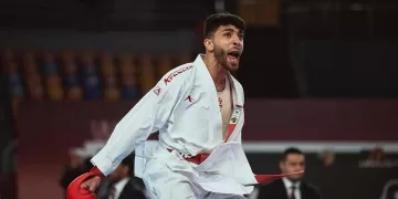 عمرو الدولي يستعد لمنافسات Premier League للكاراتيه في الرباط بعزيمة قوية