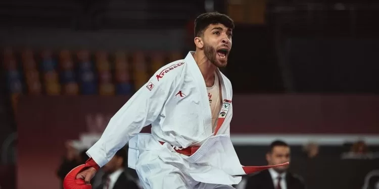 عمرو الدولي يستعد لمنافسات Premier League للكاراتيه في الرباط بعزيمة قوية