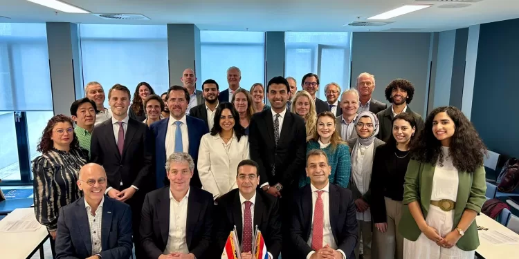 «هيئة الاستثمار» تبحث مع هولندا فرص التعاون في إعادة تدوير المخلفات