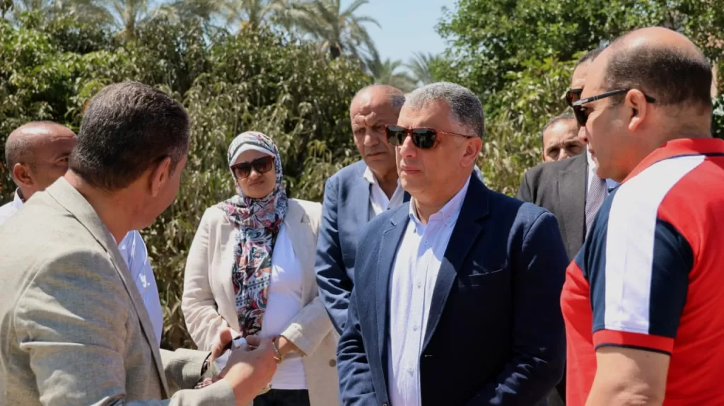 بهدف تحسين الحركة المرورية.. محافظ الإسماعيلية يبدأ جولات تفقدية للمحاور الرئيسية 5 - جريدة الجمهورية WhatsApp Image 2025 05 29 at 6.06.23 PM 1 - جريدة الجمهورية