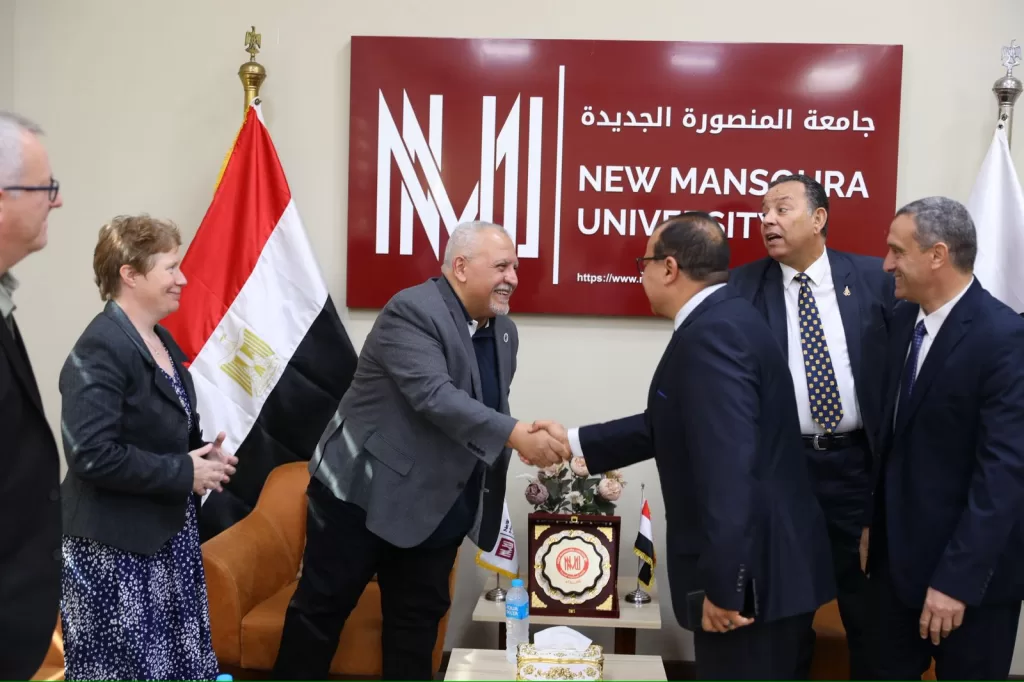 إشادة دولية.. وفد نوتنجهام ترنت البريطانية يثني على جودة التعليم بجامعة المنصورة الجديدة 6 - جريدة الجمهورية WhatsApp Image 2025 05 30 at 2.10.38 PM - جريدة الجمهورية