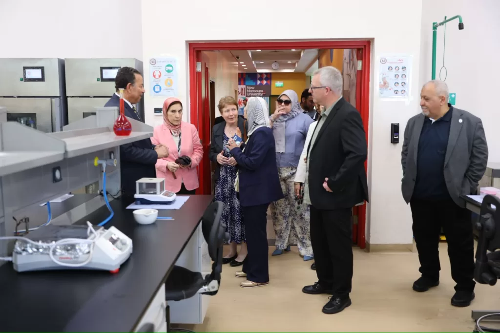 إشادة دولية.. وفد نوتنجهام ترنت البريطانية يثني على جودة التعليم بجامعة المنصورة الجديدة 14 - جريدة الجمهورية WhatsApp Image 2025 05 30 at 2.10.44 PM - جريدة الجمهورية