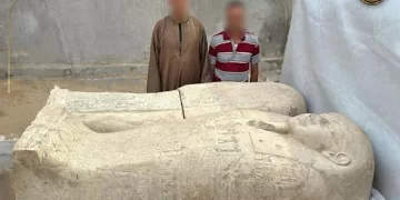 لصوص الآثار في قبضة الأمن.. ضبط عاطلين بتابوت «مرمر» أثري قبل بيعه بالملايين