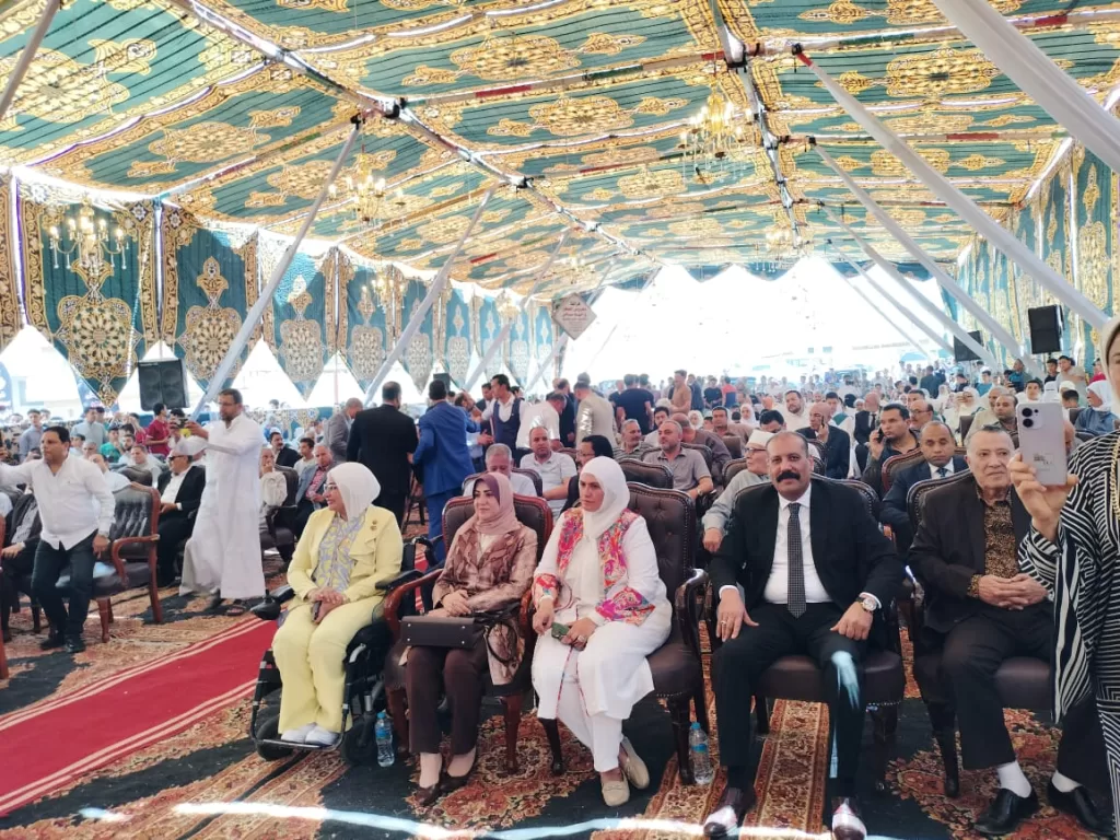مفتي الجمهورية ومحافظ الشرقية يؤديان صلاة الجمعة بمسجد الرحمة بقرية أم الزين بمركز الزقازيق 2 - جريدة الجمهورية WhatsApp Image 2025 05 30 at 3.40.00 PM - جريدة الجمهورية