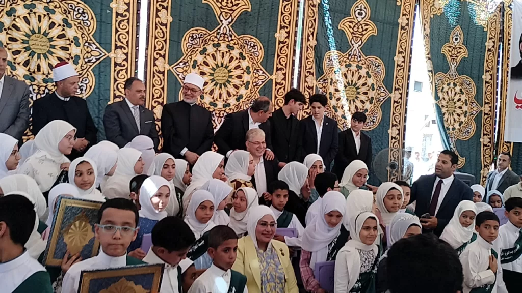 مفتي الجمهورية ومحافظ الشرقية يؤديان صلاة الجمعة بمسجد الرحمة بقرية أم الزين بمركز الزقازيق 3 - جريدة الجمهورية WhatsApp Image 2025 05 30 at 3.40.01 PM 1 - جريدة الجمهورية