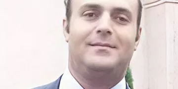 جنازة عسكرية مهيبة للشهيد لواء حازم مشعل.. بعد أن أطاح به «سائق مستهتر» أثناء الخدمة