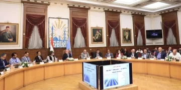 وفد يمني يطّلع على التجربة المصرية في تطبيق اللامركزية وتعزيز التنمية المحلية