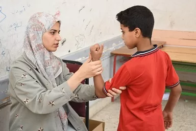 قافلة جامعة عين شمس التنموية تخدم 2700 مواطن في سوهاج عبر 11 عيادة مجانية 4 - جريدة الجمهورية 4 3 - جريدة الجمهورية