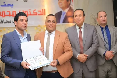 لقاء جماهيري حاشد في «المراغة».. نائب محافظ سوهاج يشارك شباب المنطقة حوارهم 5 - جريدة الجمهورية 4 - جريدة الجمهورية