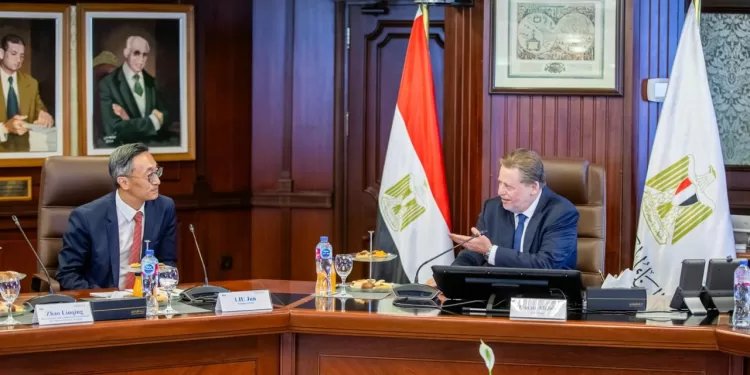 محافظ البنك المركزي يبحث التعاون مع رئيس البنك الصناعي والتجاري الصيني