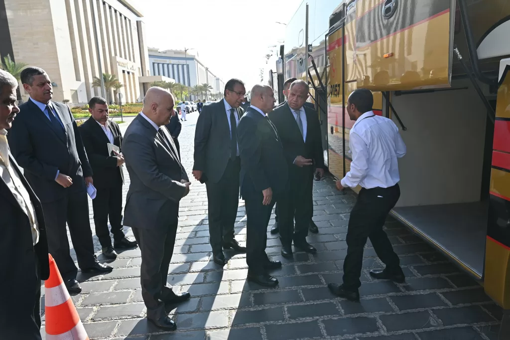 بالتفاصيل.. وزير الصناعة والنقل يُشيد بإنتاج «MCV» لـ20 حافلة مرسيدس جديدة 8 - جريدة الجمهورية 502496770 1259205876249830 4859783202378707631 n - جريدة الجمهورية