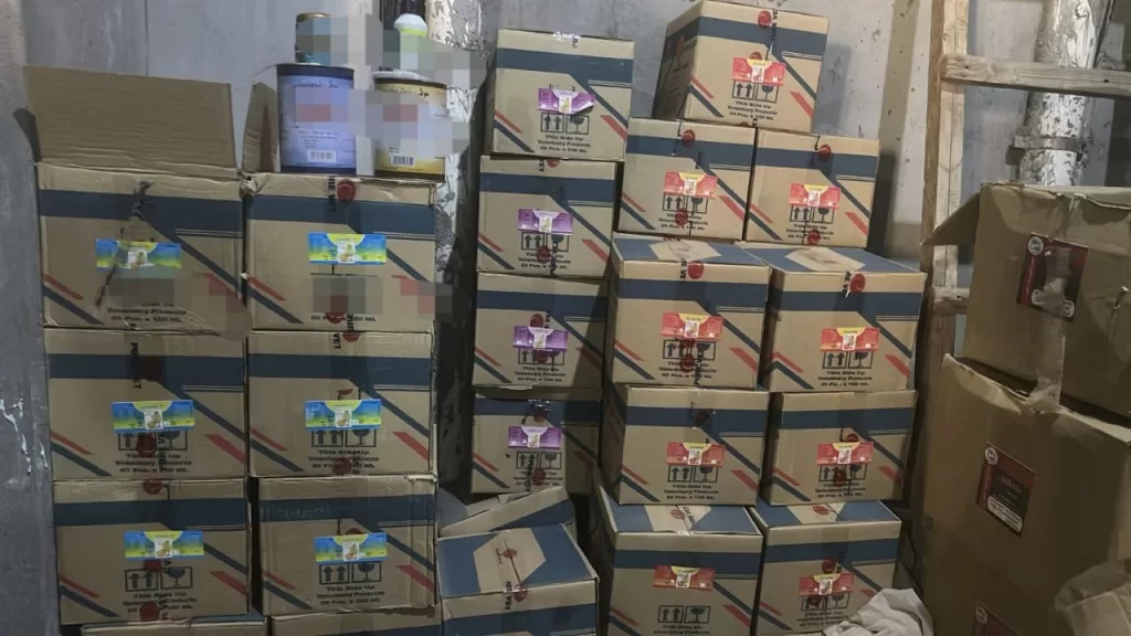 المنوفية: ضبط 1325 كرتونة وعبوة أدوية بيطرية مغشوشة بالشهداء 5 - جريدة الجمهورية 8 15 - جريدة الجمهورية
