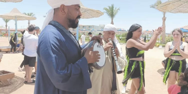 زحام بشواطئ البحر الأحمر وشرم الشيخ والساحل الشمالى 1 - جريدة الجمهورية «بلعيد» يقترب من «القلعة البيضاء»