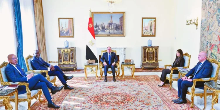 لقطة ياسر إبراهيم وميسى تشعل «السوشيال ميديا»