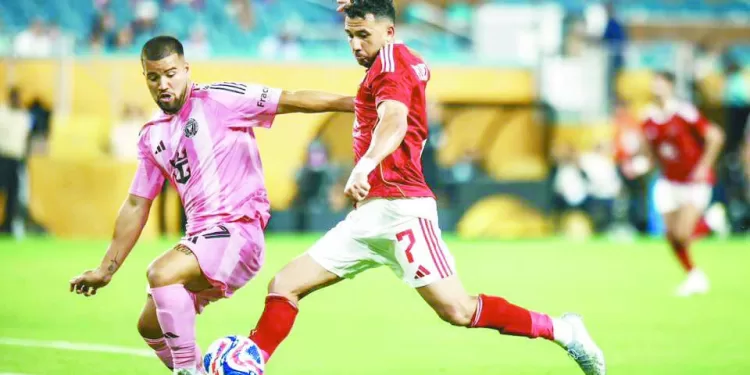 لقطة ياسر إبراهيم وميسى تشعل «السوشيال ميديا»