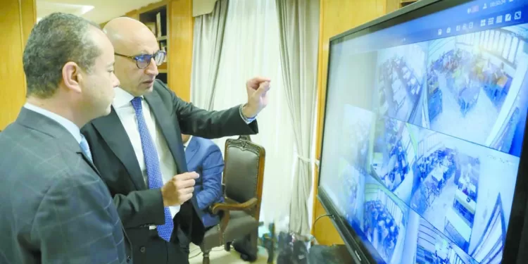 لقطة ياسر إبراهيم وميسى تشعل «السوشيال ميديا»