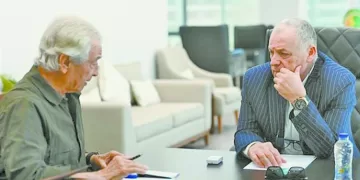 «تريسى».. ضحية انتصار «بايرن» الكاسح على «أوكلاند»