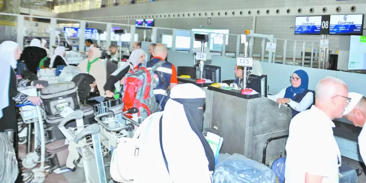 «تريسى».. ضحية انتصار «بايرن» الكاسح على «أوكلاند»