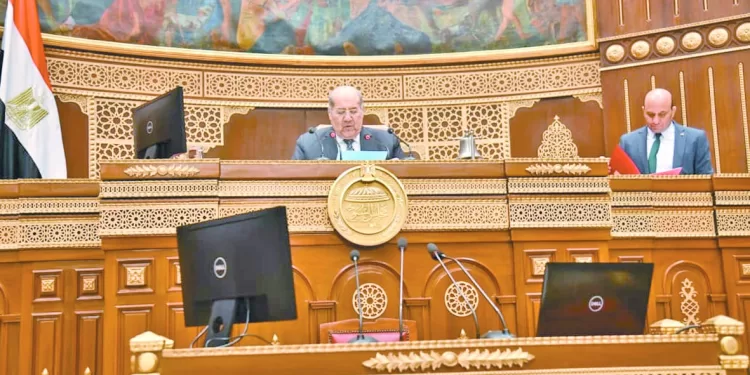 «فيصل وبن شرقى» على رادار بيراميدز