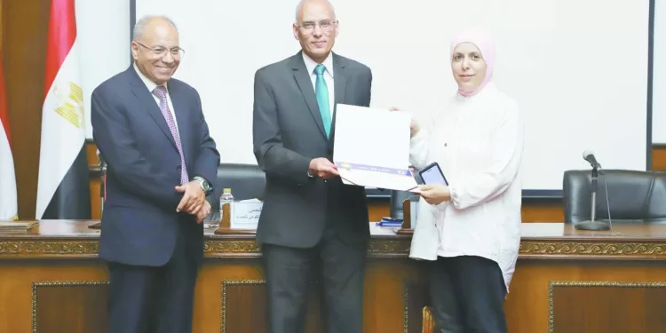 «القومى للبحوث» يكرم أفضل 2٪ من الباحثين الأكثر تأثيرًا عالميًا 1 - جريدة الجمهورية د. منال عوض: «حياة كريمة» أضخم مشروع تنموى تشهده مصر