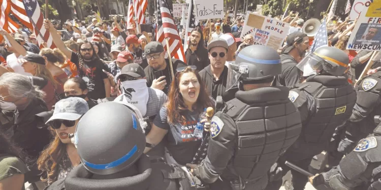 الاحتجاجات تهز أمريكا