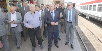 للمرة الثانية خلال ٤ أيام: وزير النقل والصناعة يتفقد محطة سكك حديد مصر بـ«رمسيس»