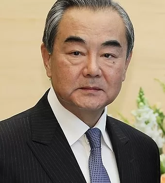 «وزير الخارجية الصيني»: تجاهل إسرائيل للقانون الدولي وراء تصعيد الشرق الأوسط