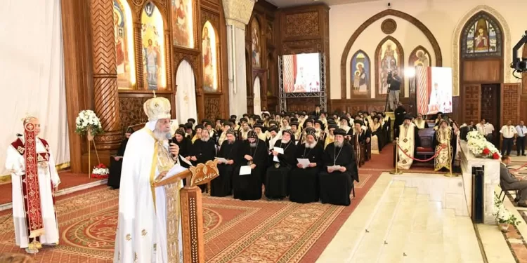 البابا تواضروس يترأس صلوات عشية سيامة 8 أساقفة جدد وتجليس أسقف عام 1 - جريدة الجمهورية البابا تواضروس يترأس صلوات عشية سيامة 8 أساقفة جدد وتجليس أسقف عام