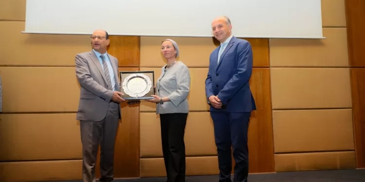 وزيرة البيئة تحصد تكريمًا خاصًا في حفل جوائز الصحافة البيئية 2024