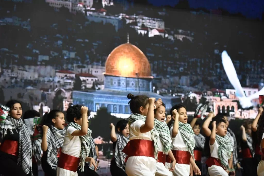 القضية الفلسطينية تتصدر المشهد بالمدينة التعليمية في 6 أكتوبر.. برسالة: «لا للتهجير» 2 - جريدة الجمهورية WhatsApp Image 2025 06 01 at 12.29.18 AM - جريدة الجمهورية