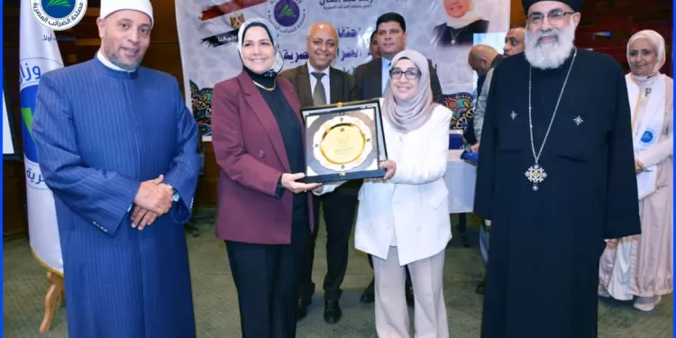 «الضرائب» تكرم الفائزين بالمسابقات الدينية دعمًا للوحدة الوطنية