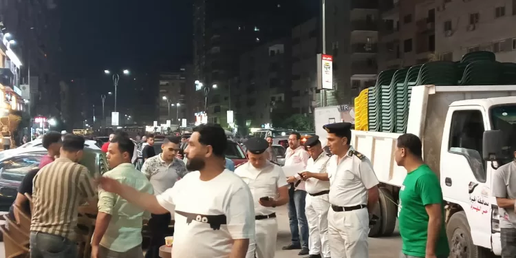 حملة مسائية صارمة: الجيزة تُزيل 1200 حالة إشغال للمقاهي بشارعي المريوطية واللبيني