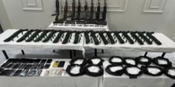 في مواجهة مسلحة مع الشرطة بأسيوط.. مصرع 3 عناصر إجرامية بشحنة مخدرات و25 بندقية