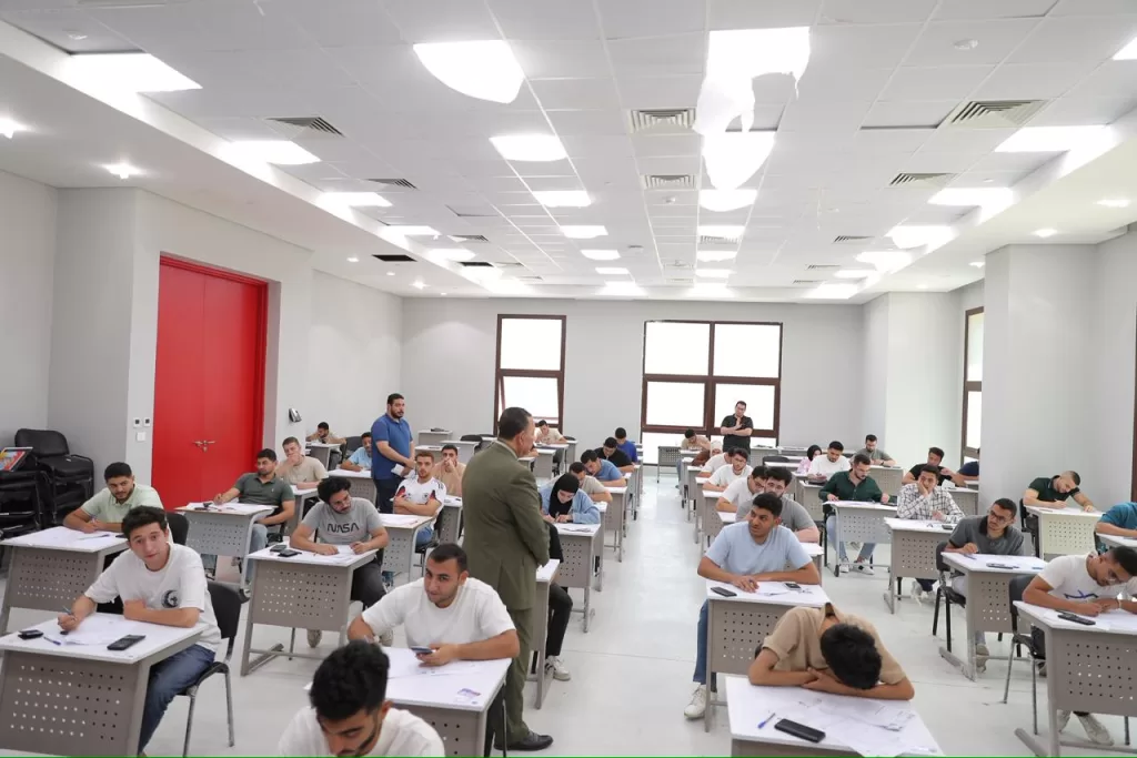 رئيس جامعة المنصورة الجديدة يتفقد سير الامتحانات ويهنئ الطلاب والعاملين بعيد الأضحى المبارك 4 - جريدة الجمهورية WhatsApp Image 2025 06 05 at 12.11.46 AM - جريدة الجمهورية