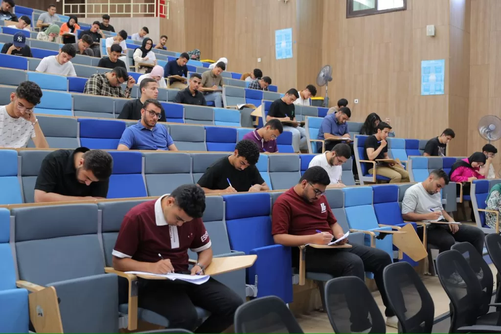 رئيس جامعة المنصورة الجديدة يتفقد سير الامتحانات ويهنئ الطلاب والعاملين بعيد الأضحى المبارك 11 - جريدة الجمهورية WhatsApp Image 2025 06 05 at 12.11.51 AM - جريدة الجمهورية