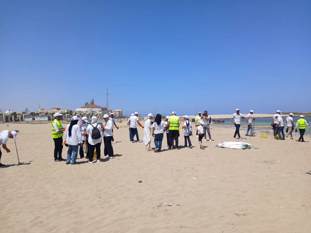 حملات لتنظيف الشواطئ وقاع البحر بعدد من شواطئ الإسكندرية 13 - جريدة الجمهورية WhatsApp Image 2025 06 05 at 12.37.04 PM - جريدة الجمهورية