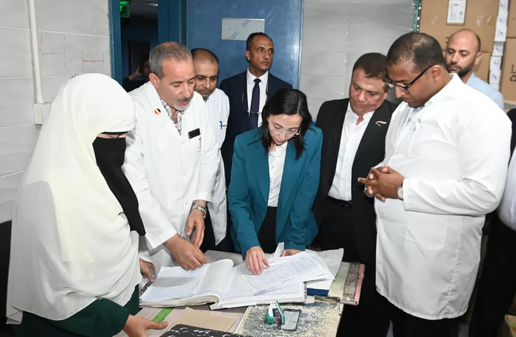 محافظ البحيرة تُفاجئ المعهد الطبي وتُحيل 3 مسؤولين للتحقيق بسبب التقصير 3 - جريدة الجمهورية WhatsApp Image 2025 06 07 at 2.26.05 PM 2 - جريدة الجمهورية