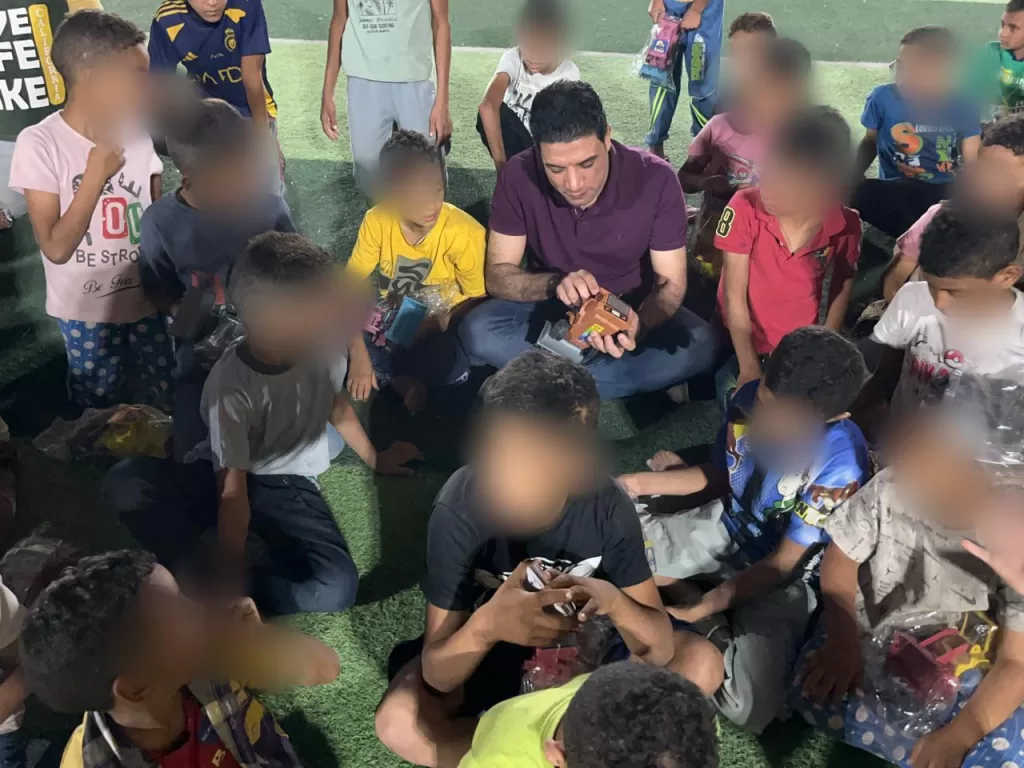 بين الهدايا والفرح.. نائب محافظ سوهاج يشارك أطفال مؤسسة البنين بالكوثر احتفالات عيد الأضحى 7 - جريدة الجمهورية WhatsApp Image 2025 06 09 at 1.39.58 PM - جريدة الجمهورية